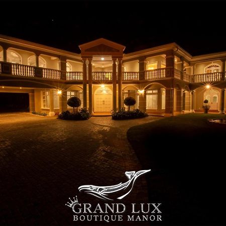 Отель Grand Lux Boutique Manor Херманус Экстерьер фото