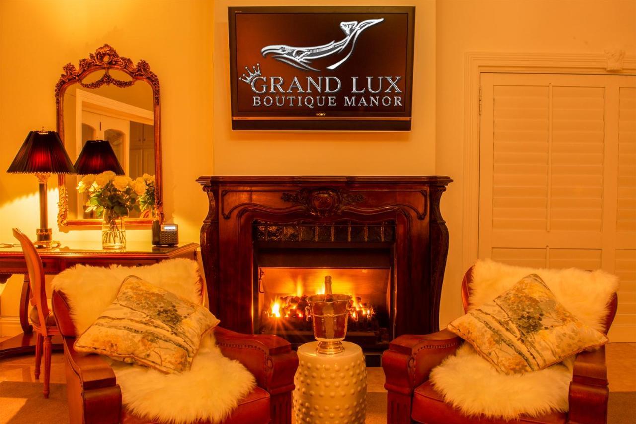 Отель Grand Lux Boutique Manor Херманус Экстерьер фото