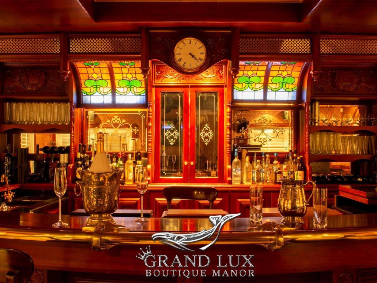 Отель Grand Lux Boutique Manor Херманус Экстерьер фото