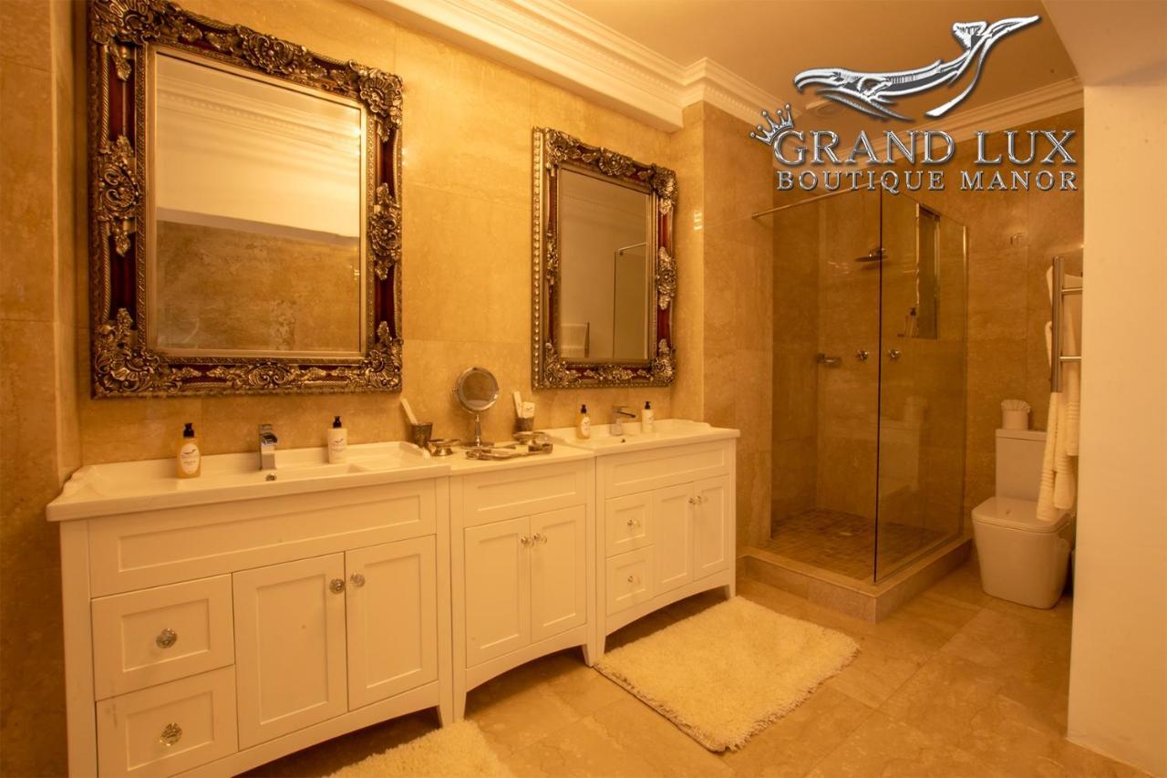 Отель Grand Lux Boutique Manor Херманус Экстерьер фото