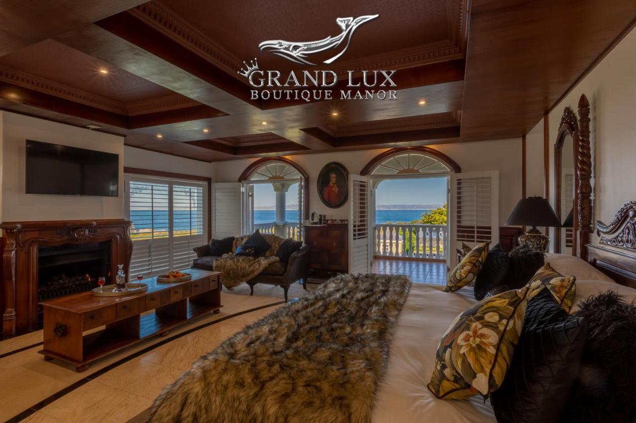 Отель Grand Lux Boutique Manor Херманус Экстерьер фото